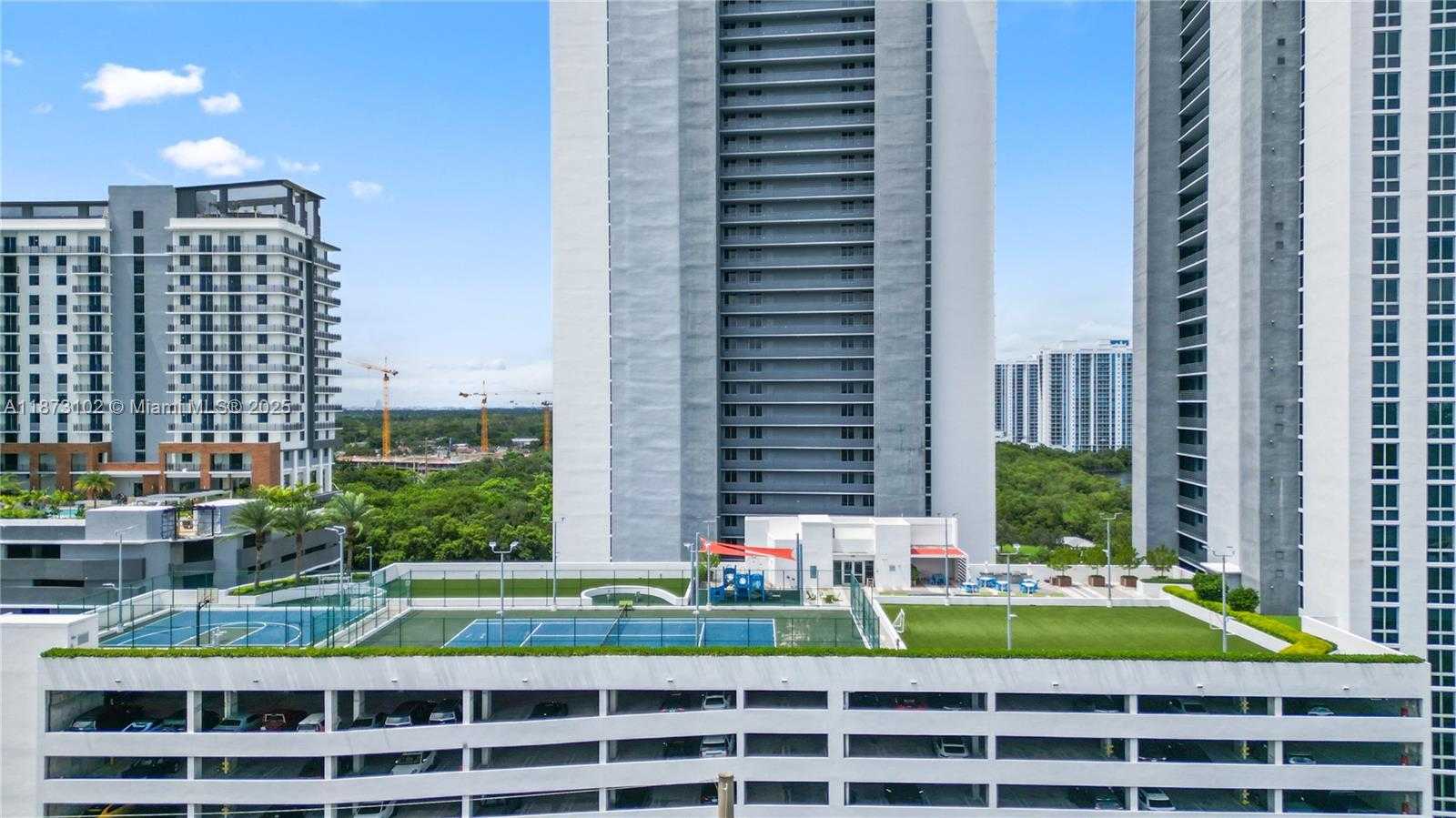 Small Image of 16385 BISCAYNE BLVD #1007, North Miami Beach Number 31