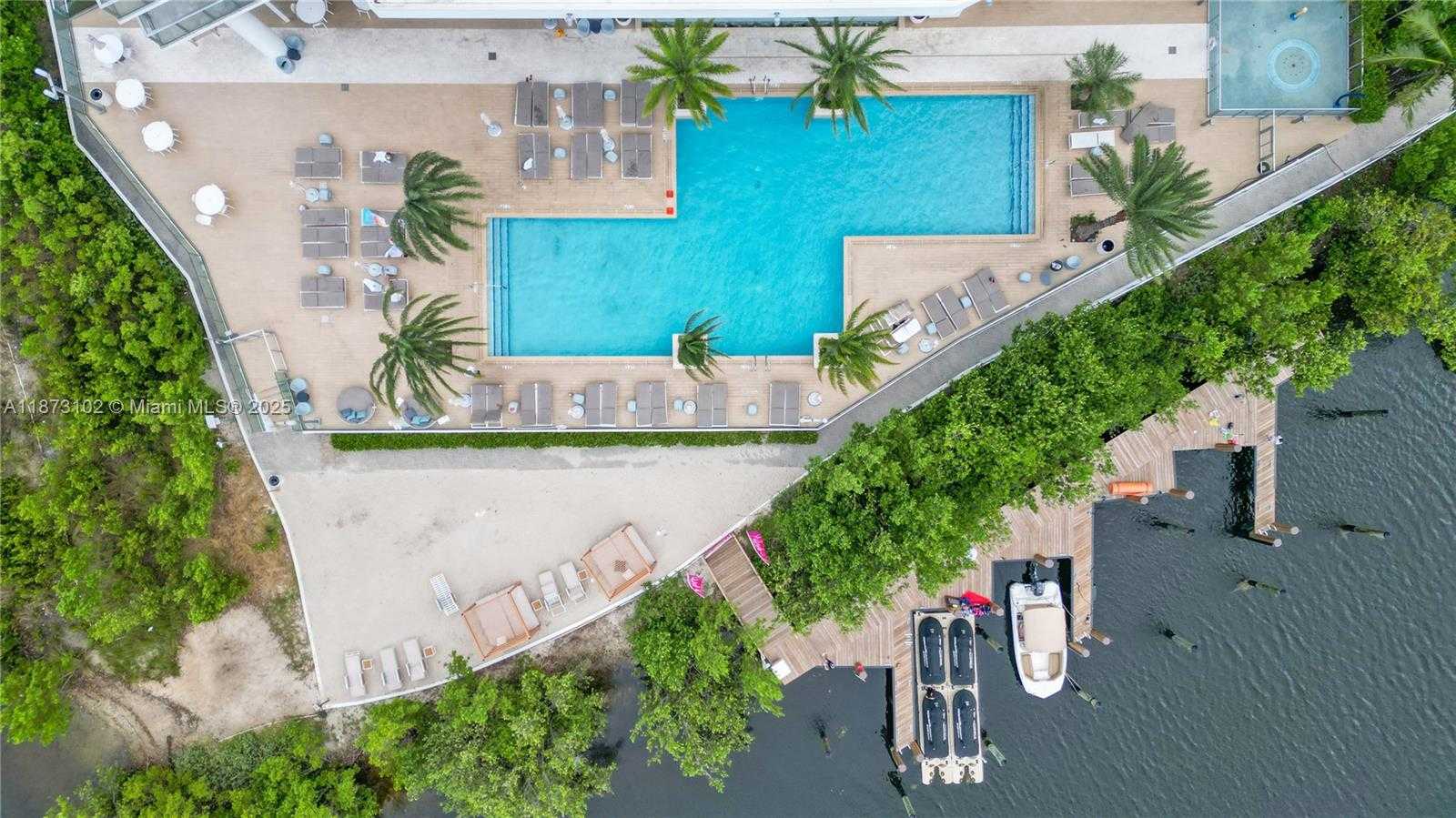 Small Image of 16385 BISCAYNE BLVD #1007, North Miami Beach Number 35
