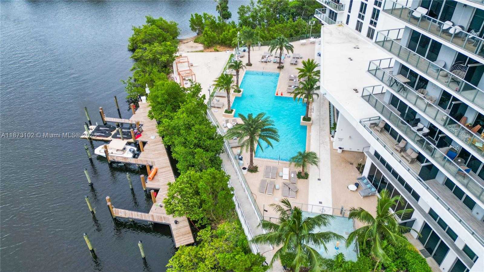 Small Image of 16385 BISCAYNE BLVD #1007, North Miami Beach Number 36