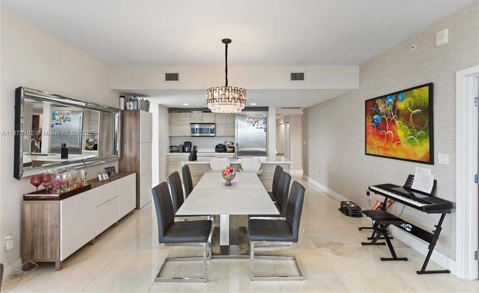 Small Image of 16385 BISCAYNE BLVD #1007, North Miami Beach Number 4