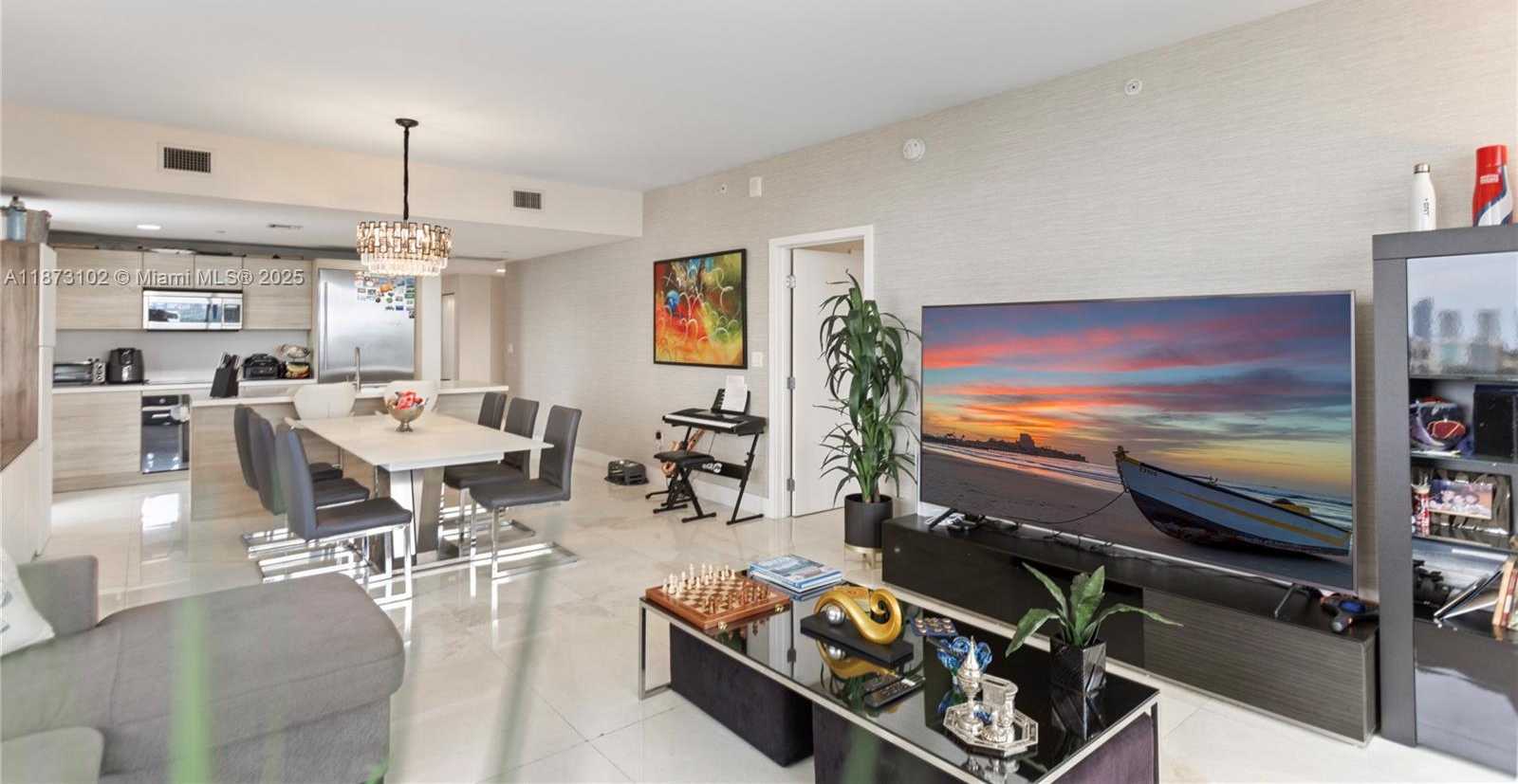 Small Image of 16385 BISCAYNE BLVD #1007, North Miami Beach Number 7