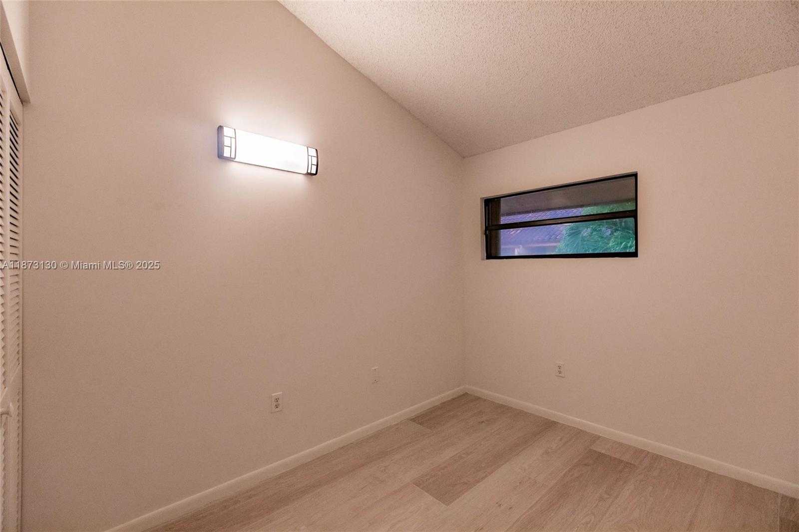 Small Image of 7820 SOUTH WEST 102ND LN, Miami Number 15