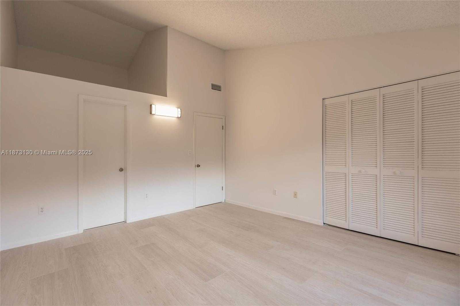 Small Image of 7820 SOUTH WEST 102ND LN, Miami Number 19