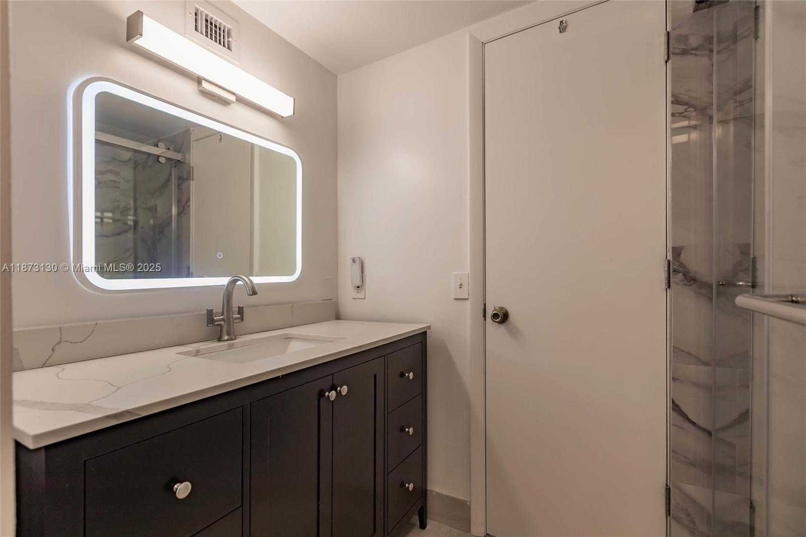 Small Image of 7820 SOUTH WEST 102ND LN, Miami Number 21