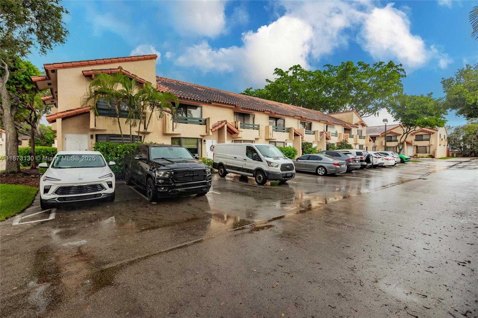 Small Image of 7820 SOUTH WEST 102ND LN, Miami Number 27
