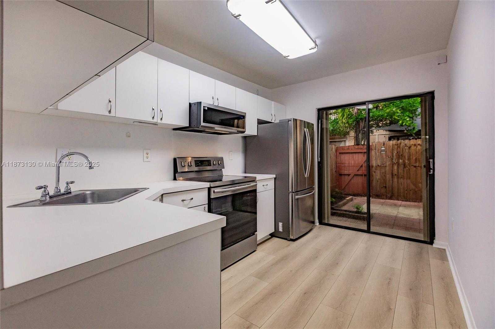 Small Image of 7820 SOUTH WEST 102ND LN, Miami Number 8