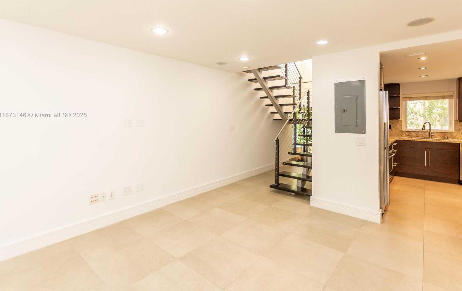Small Image of 1310 SALZEDO ST #1310, Coral Gables Number 11