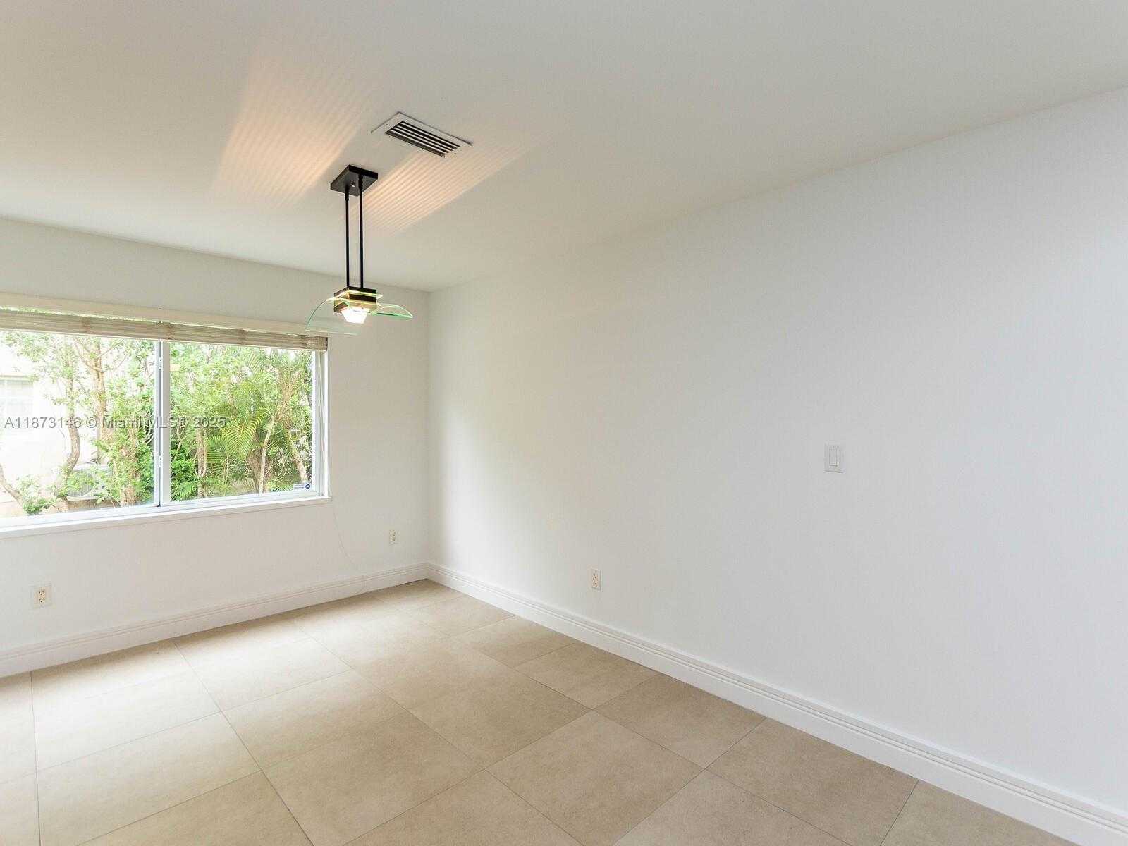 Small Image of 1310 SALZEDO ST #1310, Coral Gables Number 18