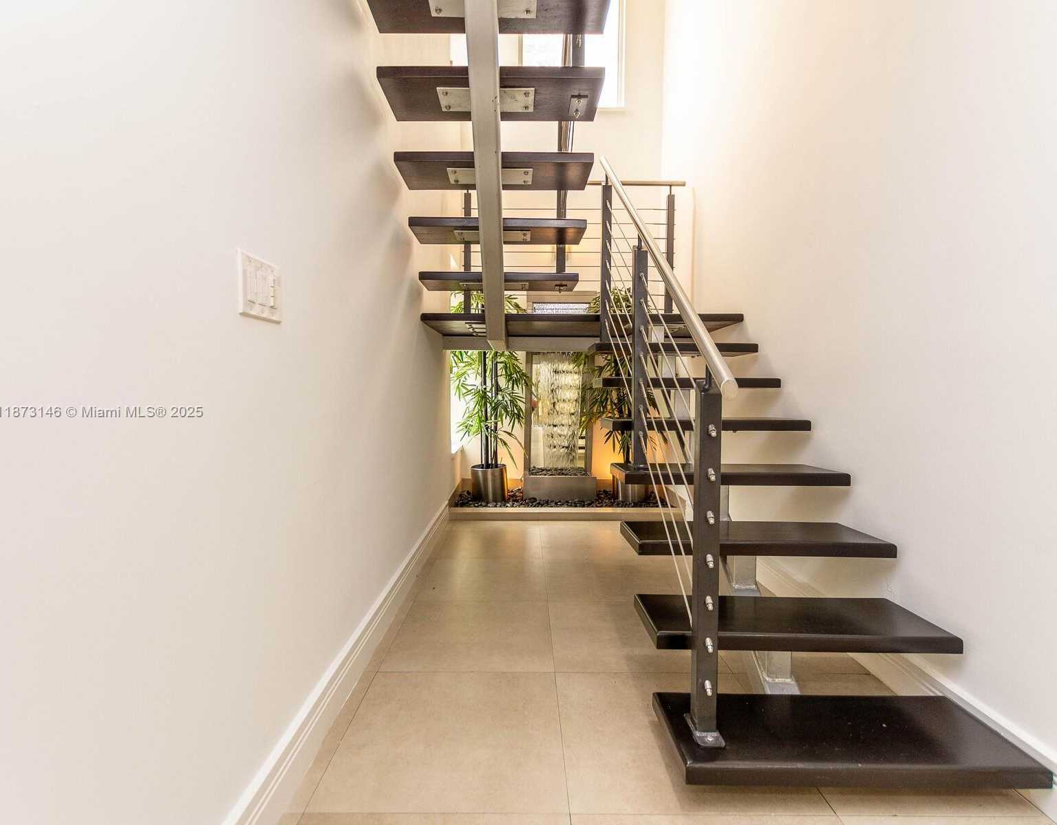 Small Image of 1310 SALZEDO ST #1310, Coral Gables Number 20