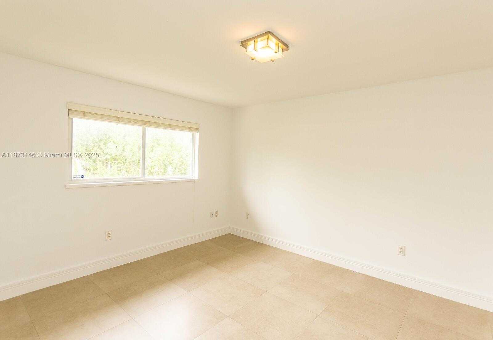 Small Image of 1310 SALZEDO ST #1310, Coral Gables Number 39