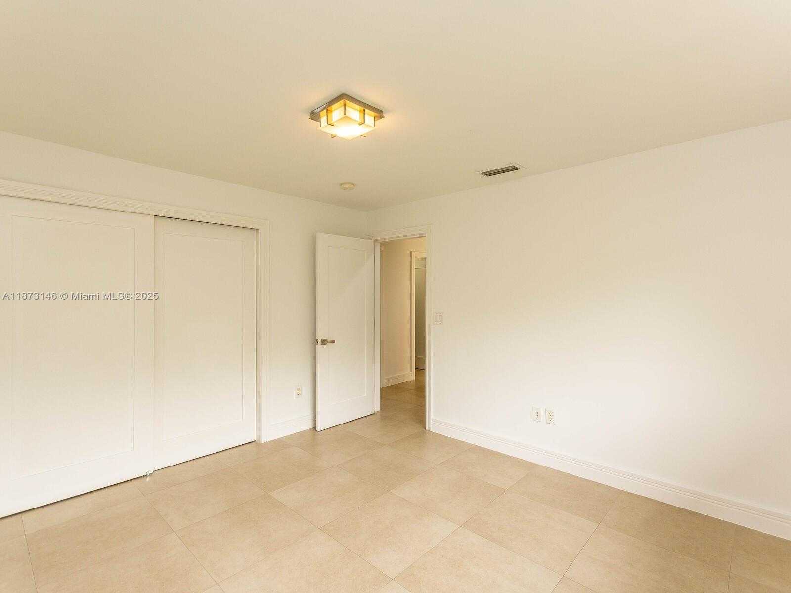 Small Image of 1310 SALZEDO ST #1310, Coral Gables Number 41