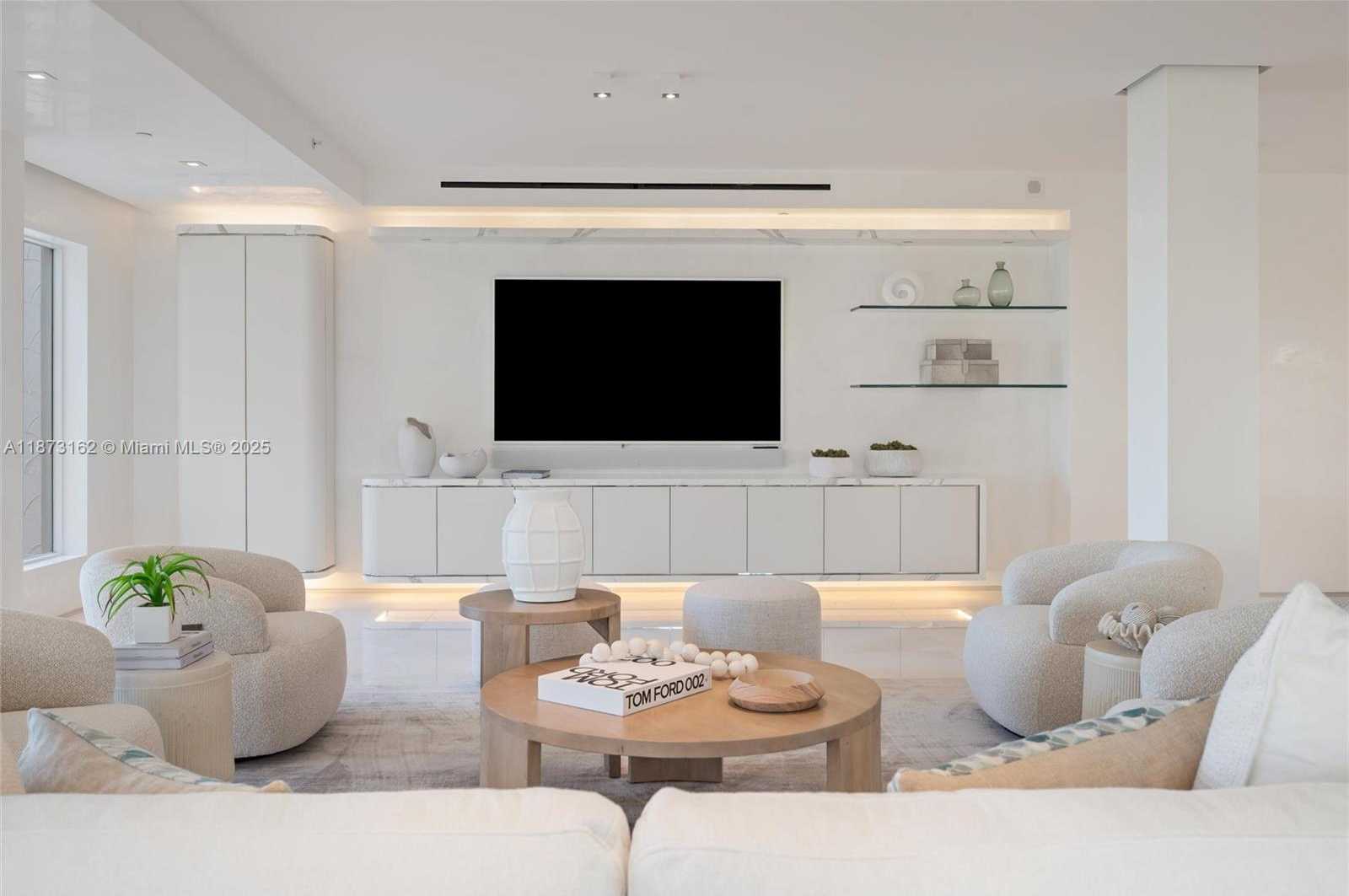 Small Image of 7921 FISHER ISLAND DR #7921, Miami Beach Number 11