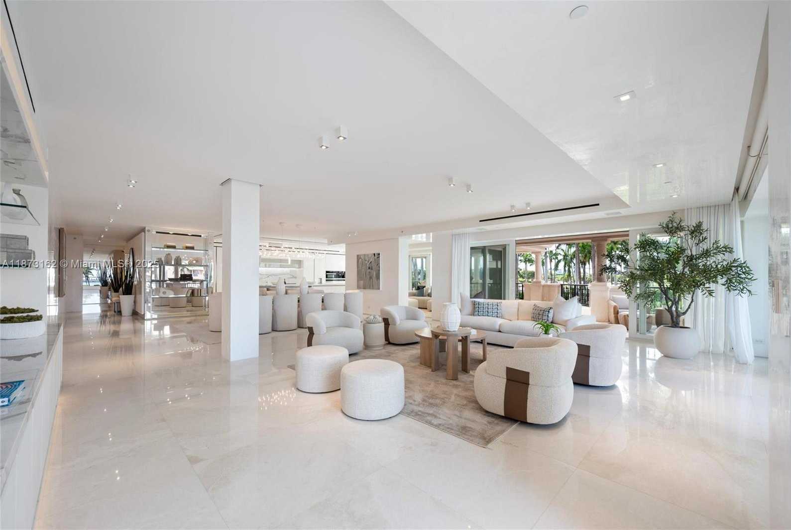 Small Image of 7921 FISHER ISLAND DR #7921, Miami Beach Number 16