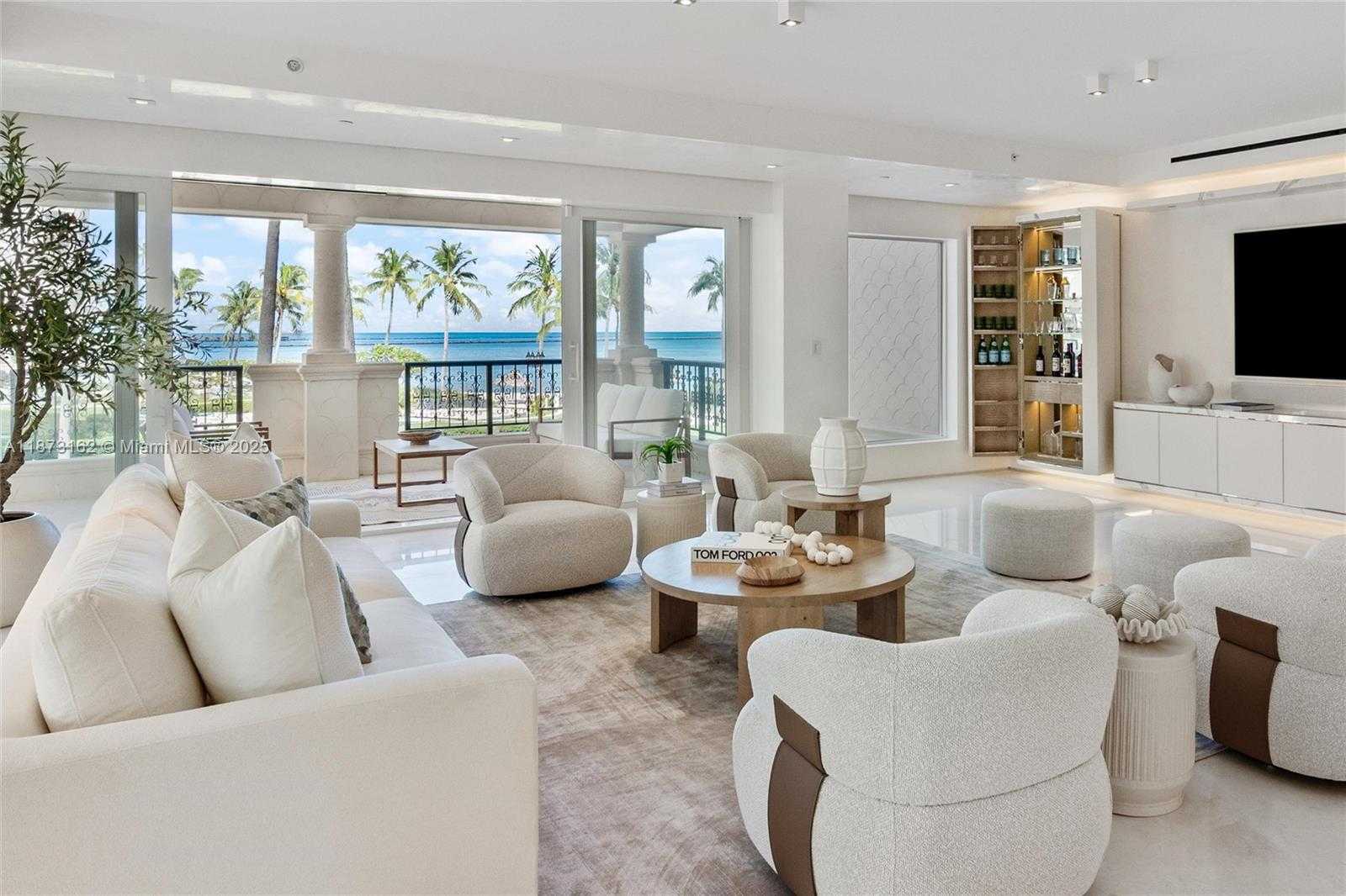 Small Image of 7921 FISHER ISLAND DR #7921, Miami Beach Number 2