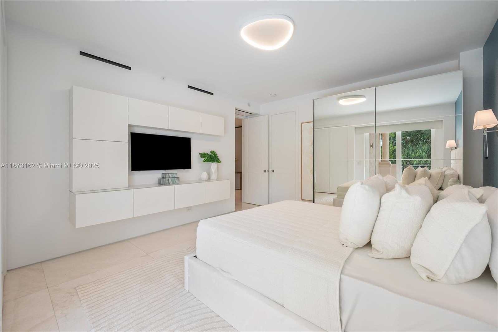 Small Image of 7921 FISHER ISLAND DR #7921, Miami Beach Number 34