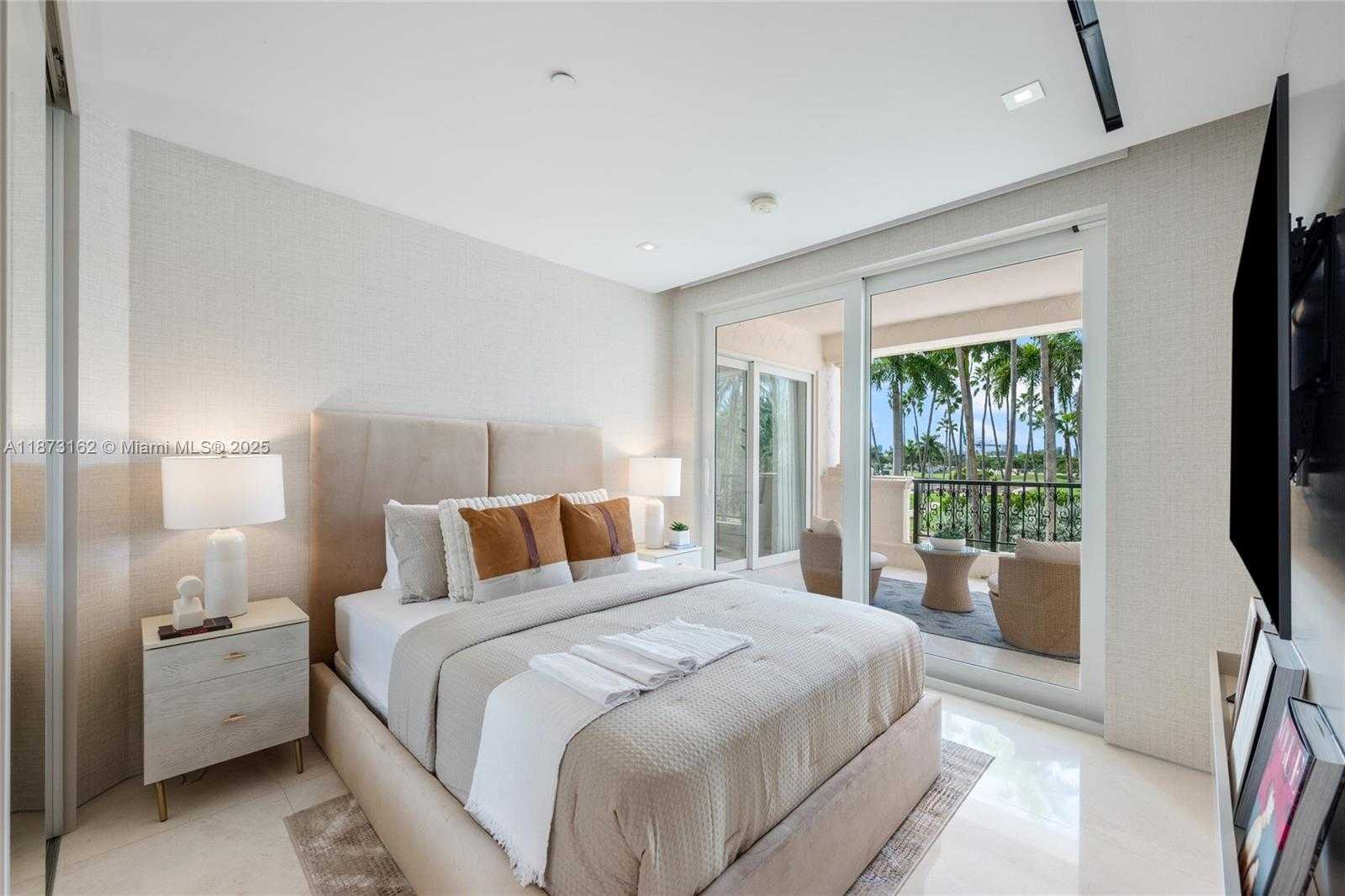 Small Image of 7921 FISHER ISLAND DR #7921, Miami Beach Number 40