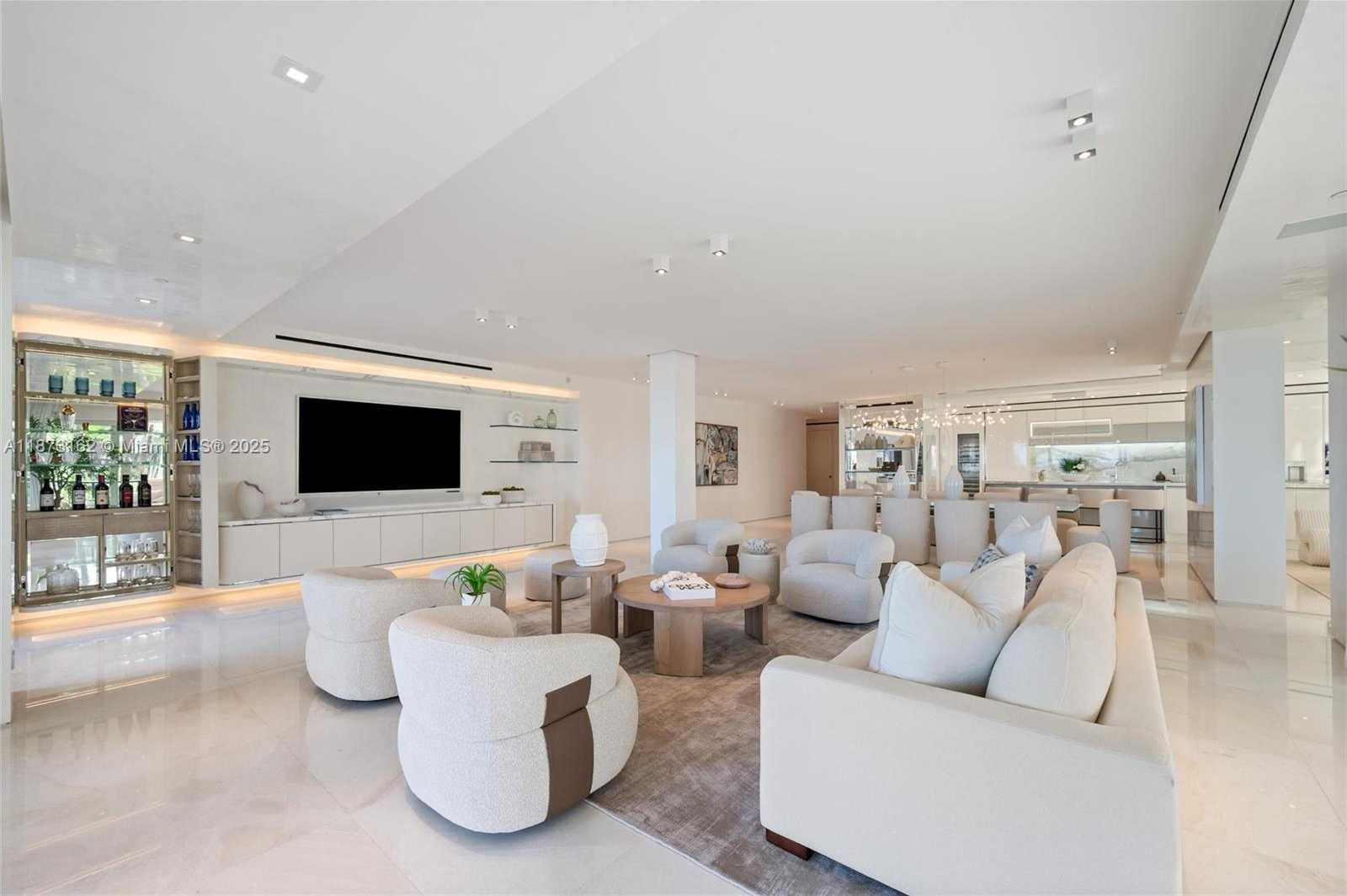 Small Image of 7921 FISHER ISLAND DR #7921, Miami Beach Number 9