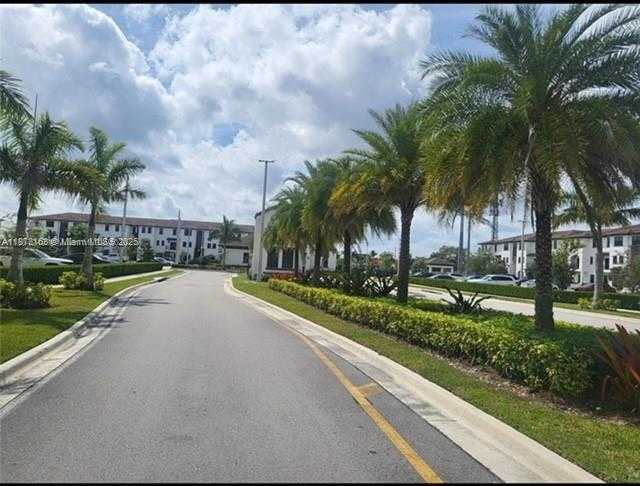 Small Image of 15650 SOUTH WEST 136TH ST #110, Miami Number 2