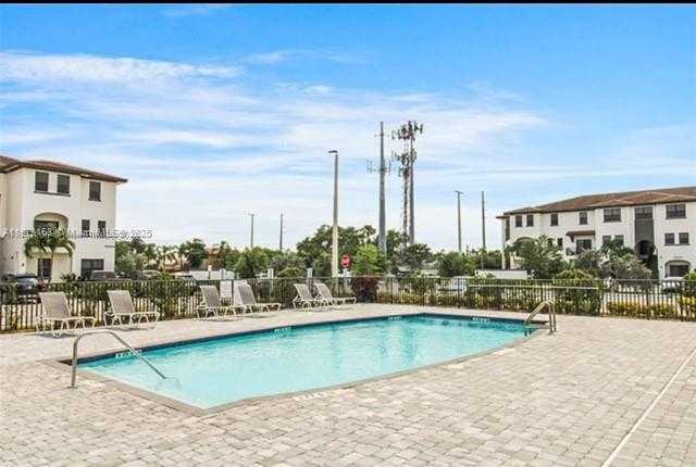 Small Image of 15650 SOUTH WEST 136TH ST #110, Miami Number 5