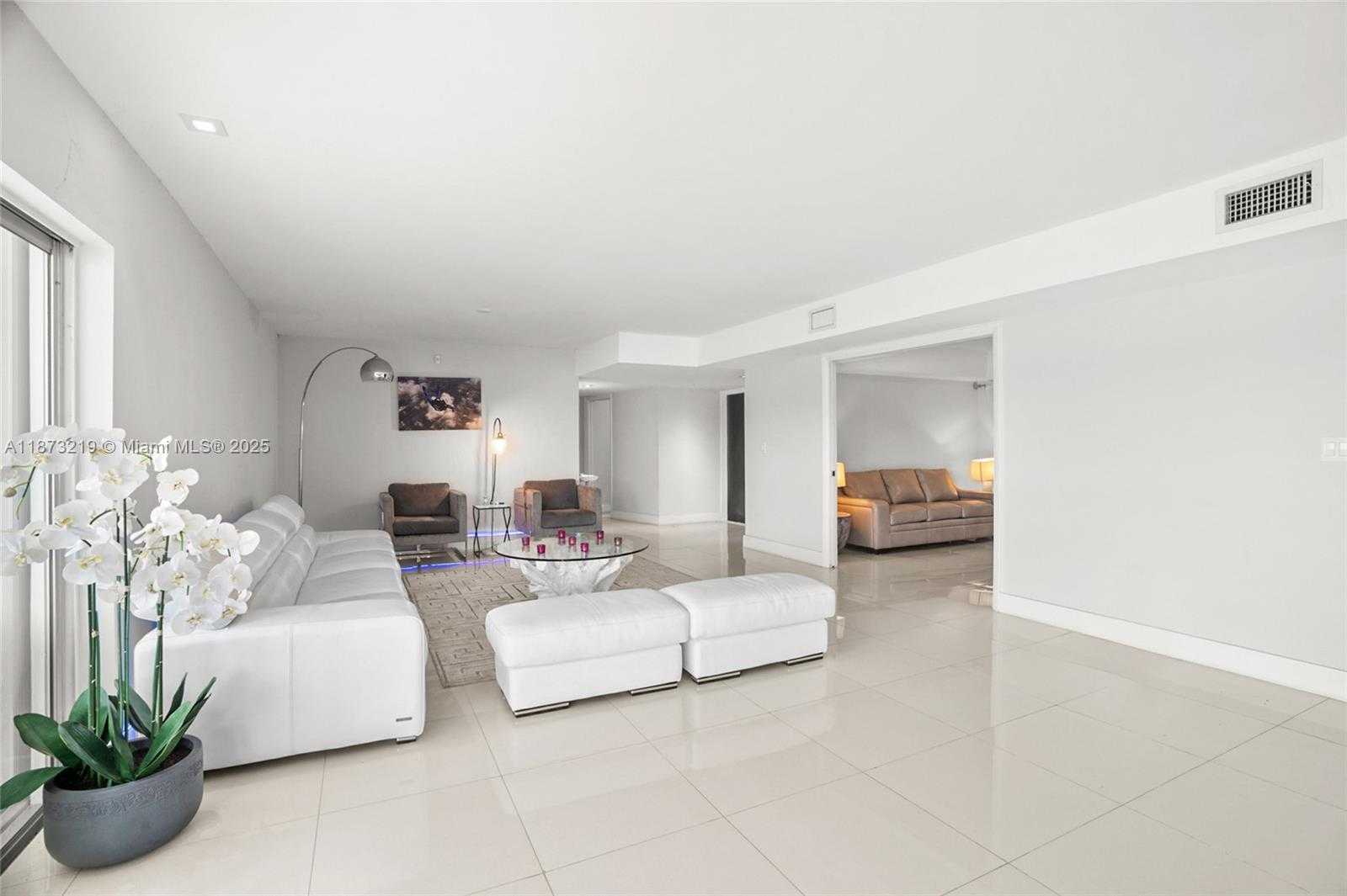 Small Image of 879 NORTH EAST 195TH ST #228, Miami Number 12