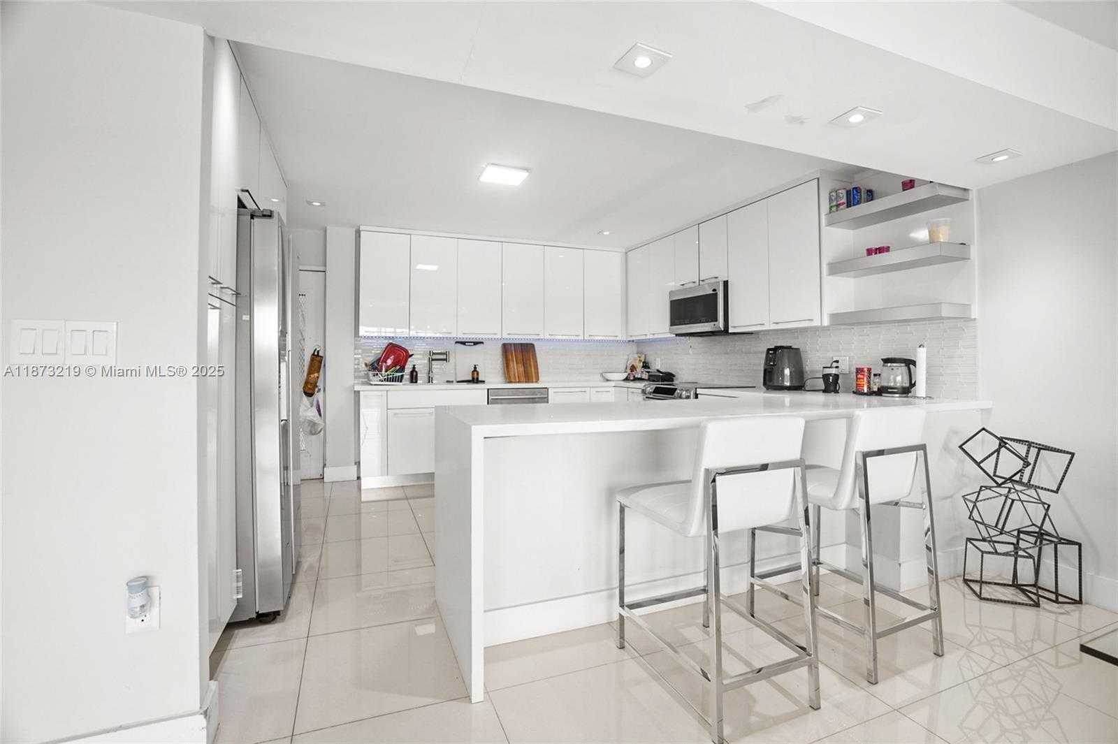 Small Image of 879 NORTH EAST 195TH ST #228, Miami Number 19