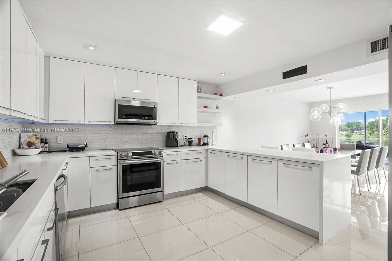 Small Image of 879 NORTH EAST 195TH ST #228, Miami Number 21