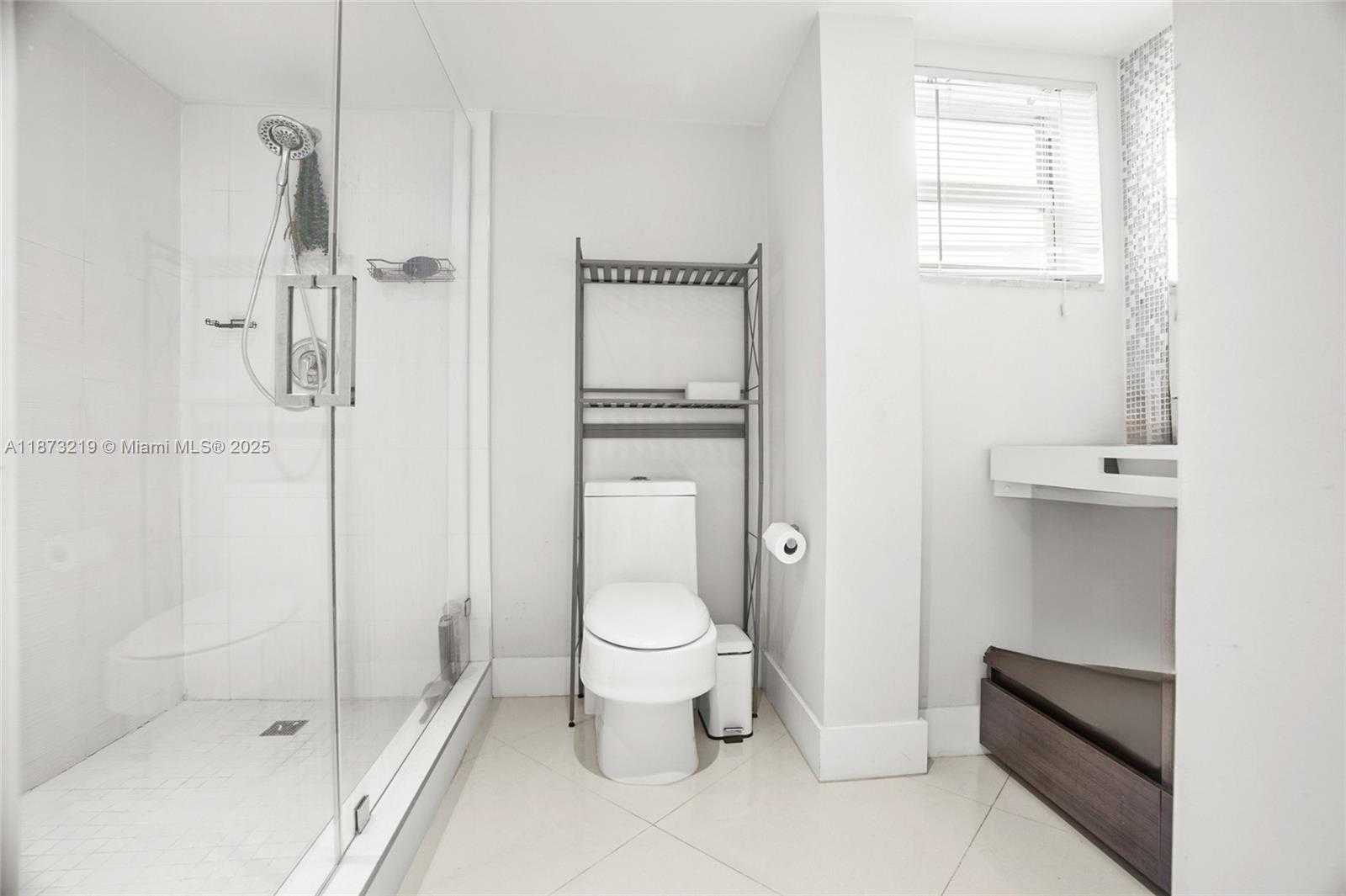 Small Image of 879 NORTH EAST 195TH ST #228, Miami Number 26