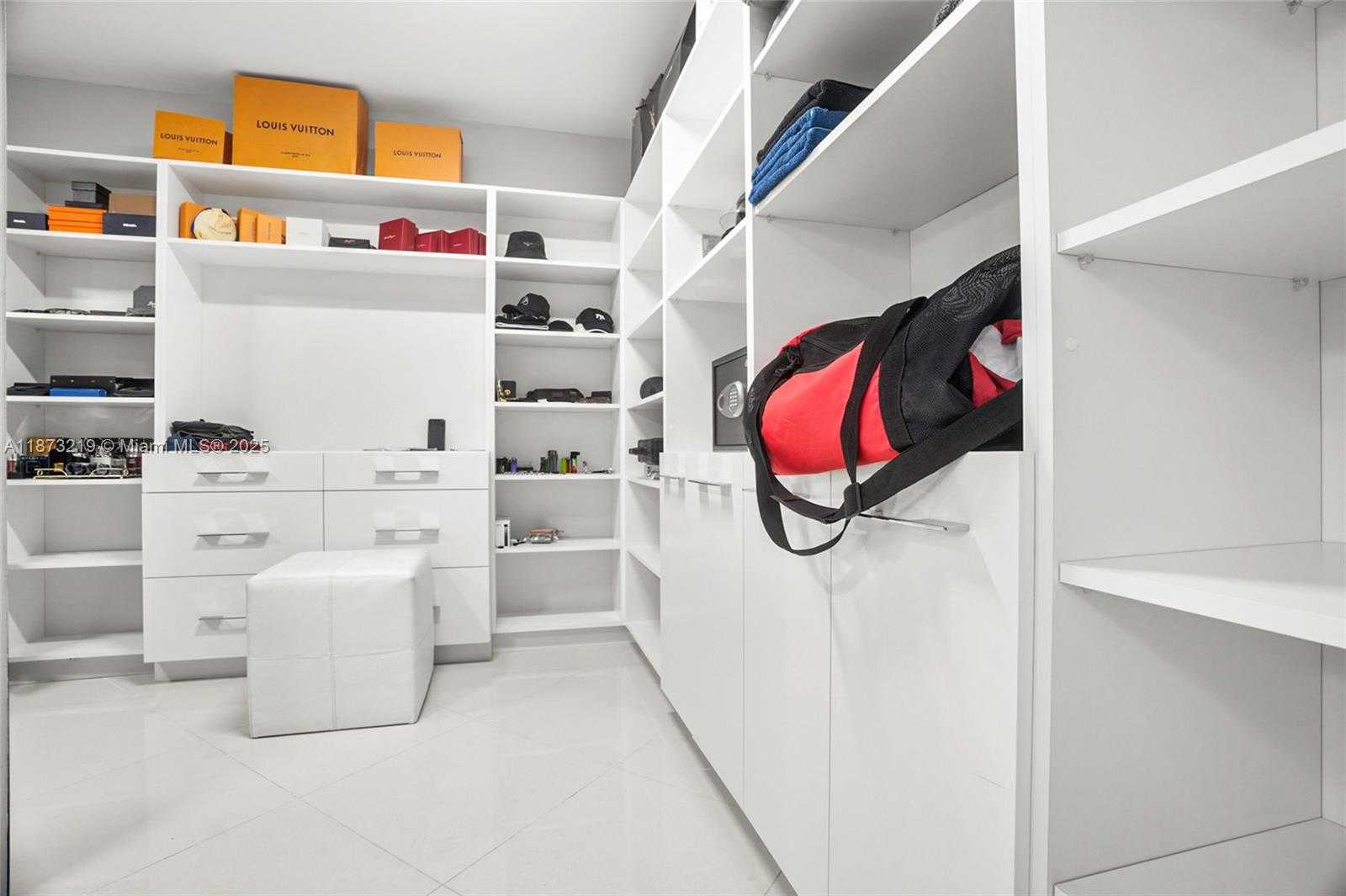 Small Image of 879 NORTH EAST 195TH ST #228, Miami Number 31