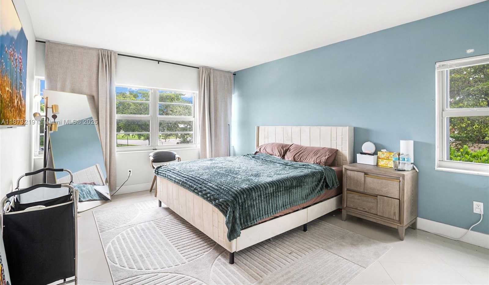 Small Image of 879 NORTH EAST 195TH ST #228, Miami Number 35