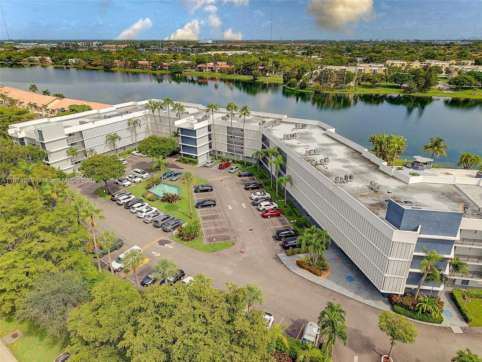 Small Image of 879 NORTH EAST 195TH ST #228, Miami Number 40