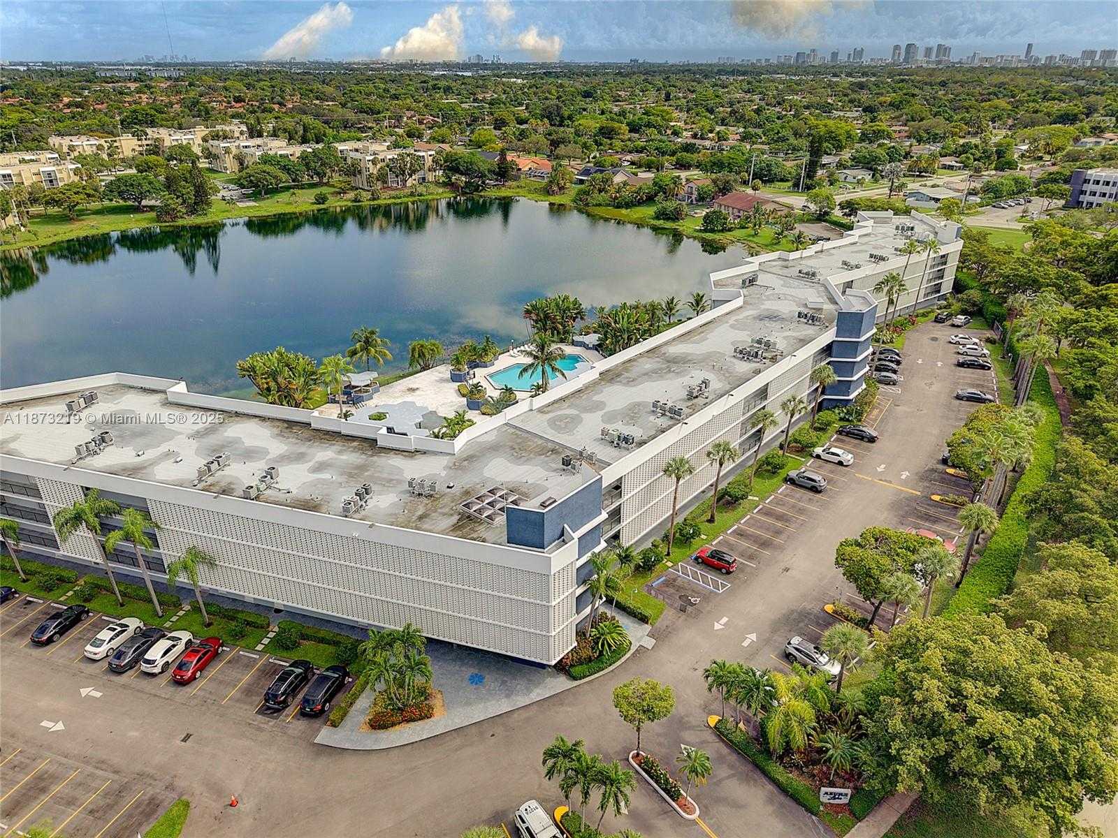 Small Image of 879 NORTH EAST 195TH ST #228, Miami Number 42