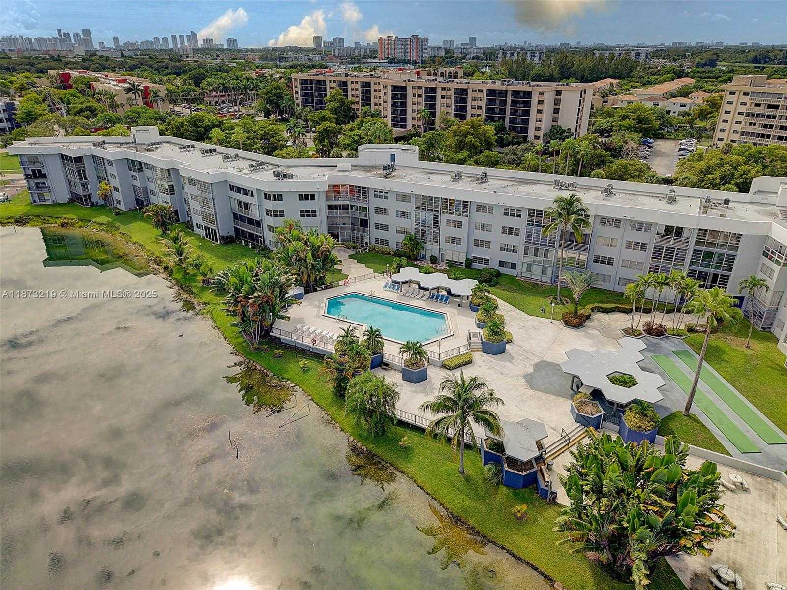 Small Image of 879 NORTH EAST 195TH ST #228, Miami Number 45