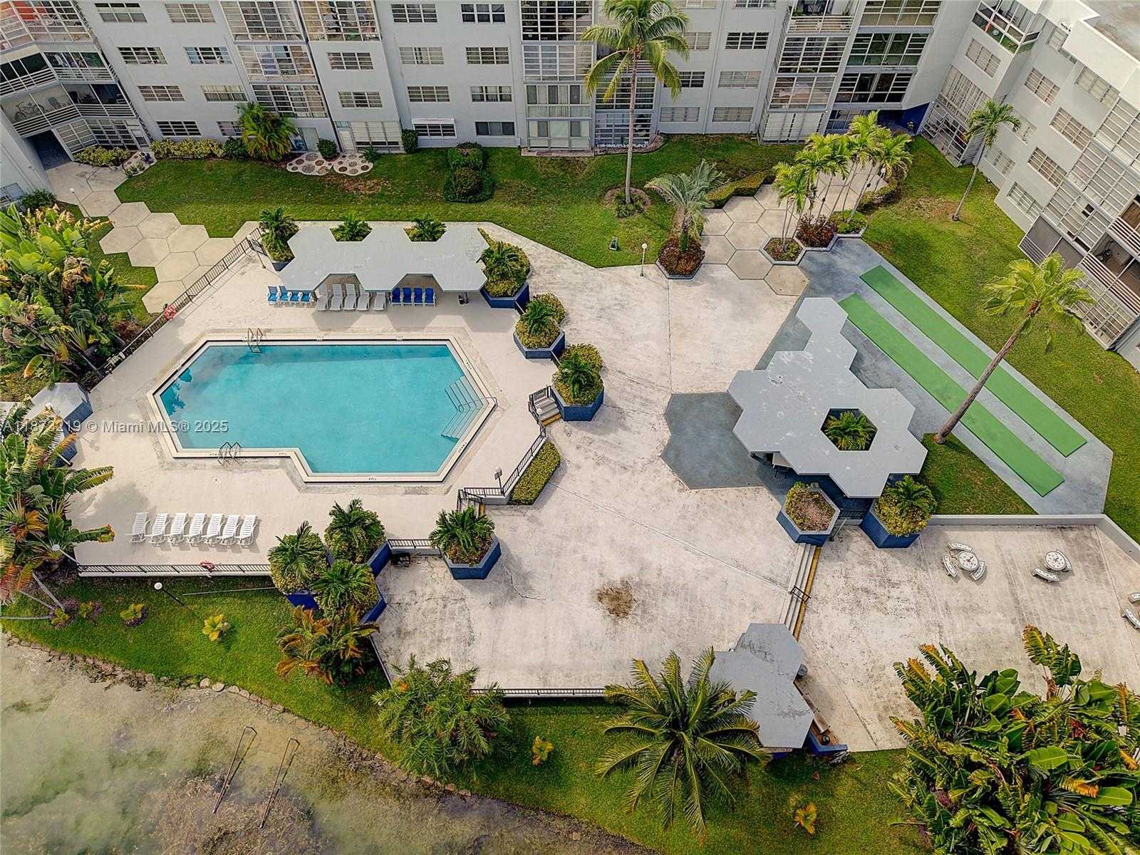Small Image of 879 NORTH EAST 195TH ST #228, Miami Number 46