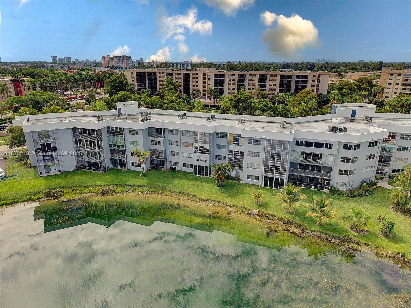 Small Image of 879 NORTH EAST 195TH ST #228, Miami Number 48