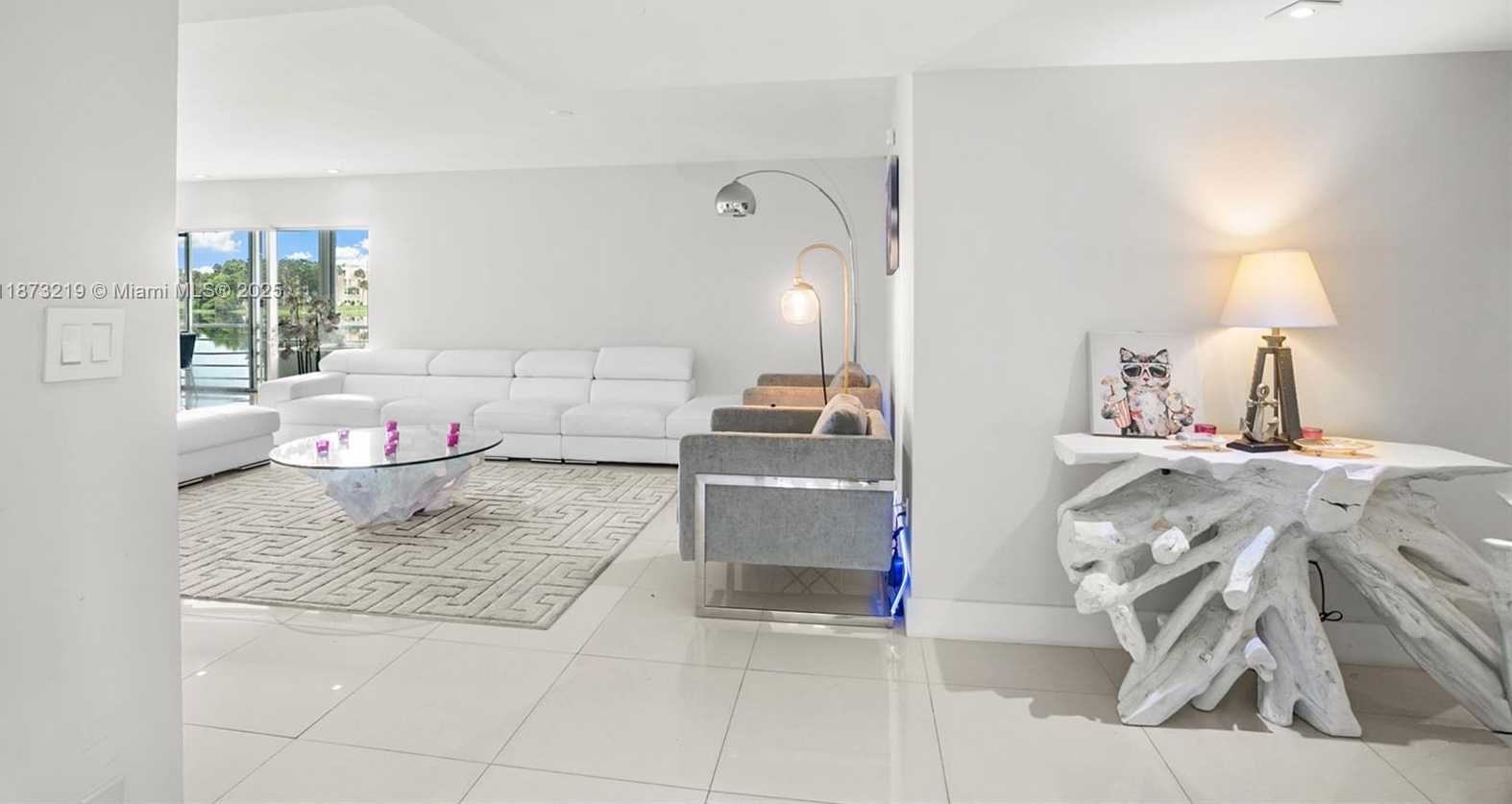 Small Image of 879 NORTH EAST 195TH ST #228, Miami Number 6