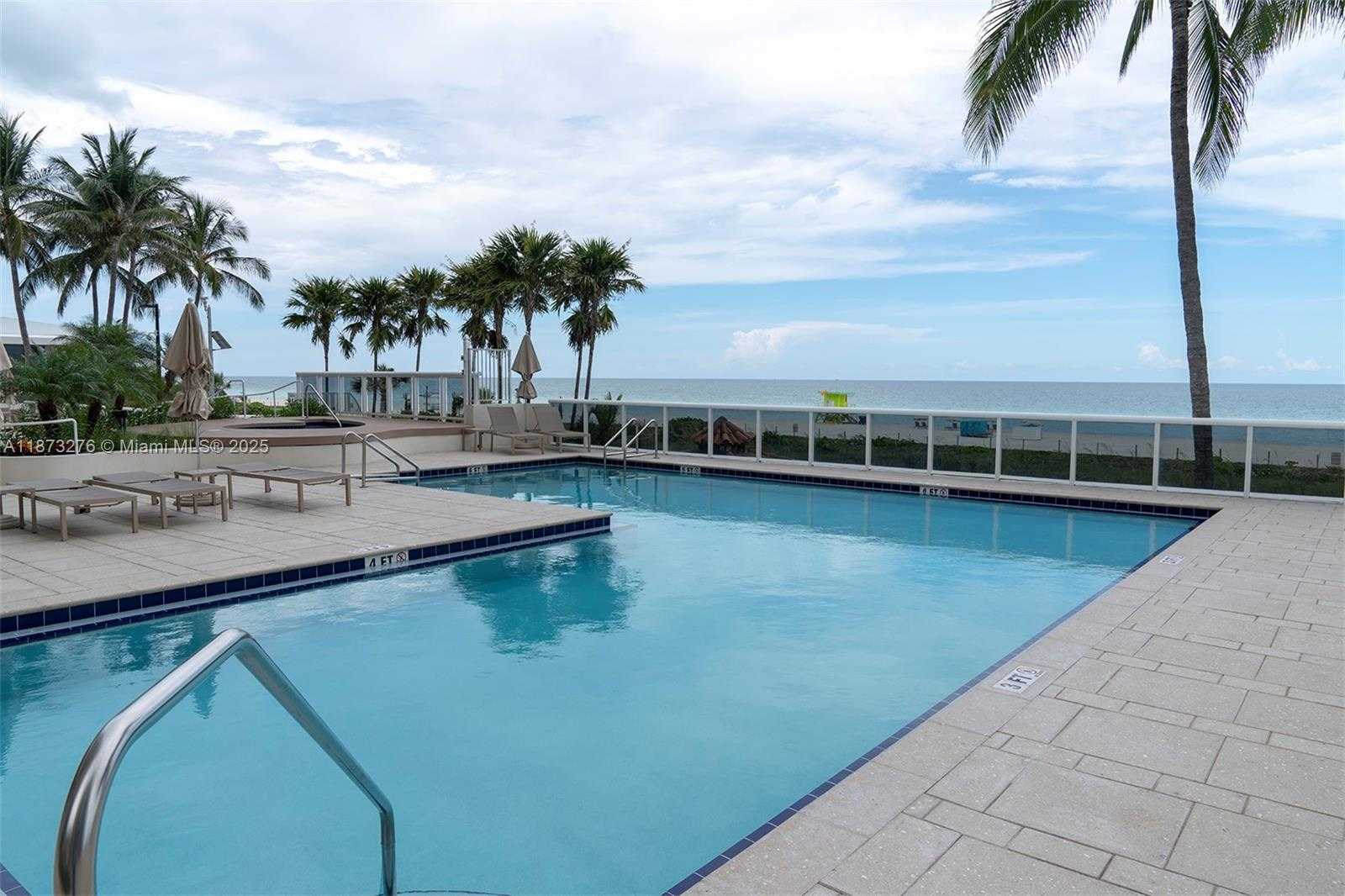 Small Image of Miami Beach Number 31