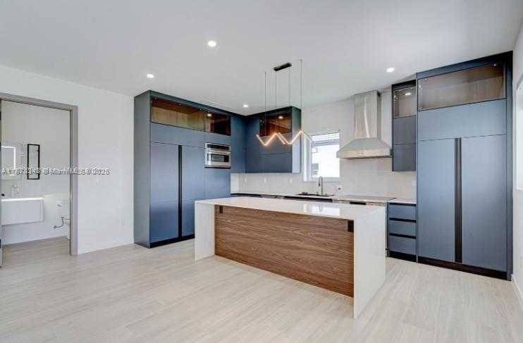 Small Image of 3909 SOUTH WEST 138TH AVE, Miami Number 4
