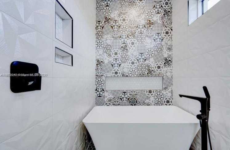 Small Image of 3909 SOUTH WEST 138TH AVE, Miami Number 5