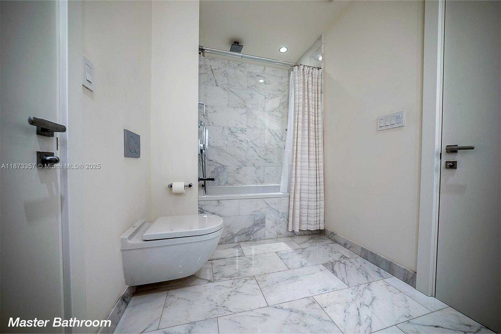 Small Image of 1451 BRICKELL AVE #2706, Miami Number 13