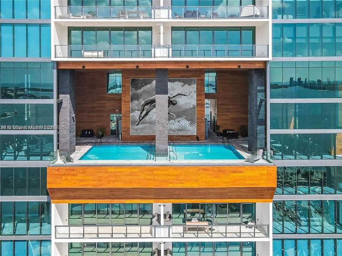 Small Image of 1451 BRICKELL AVE #2706, Miami Number 18