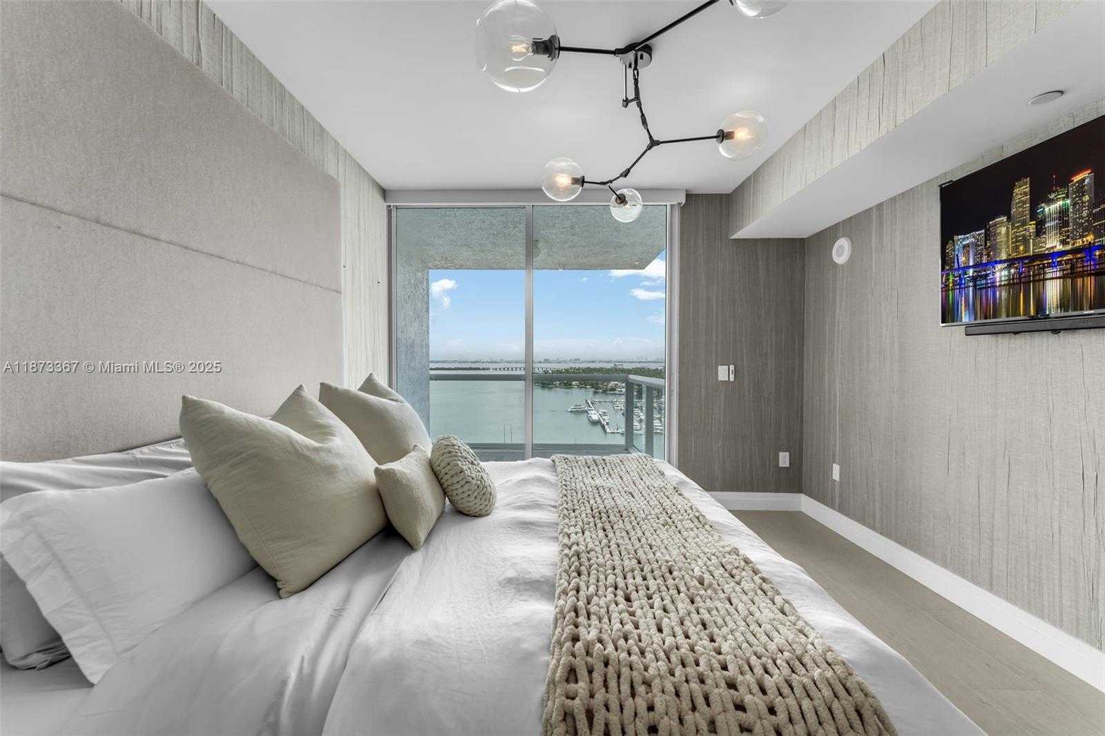 Small Image of 10 VENETIAN WAY #1903, Miami Beach Number 16