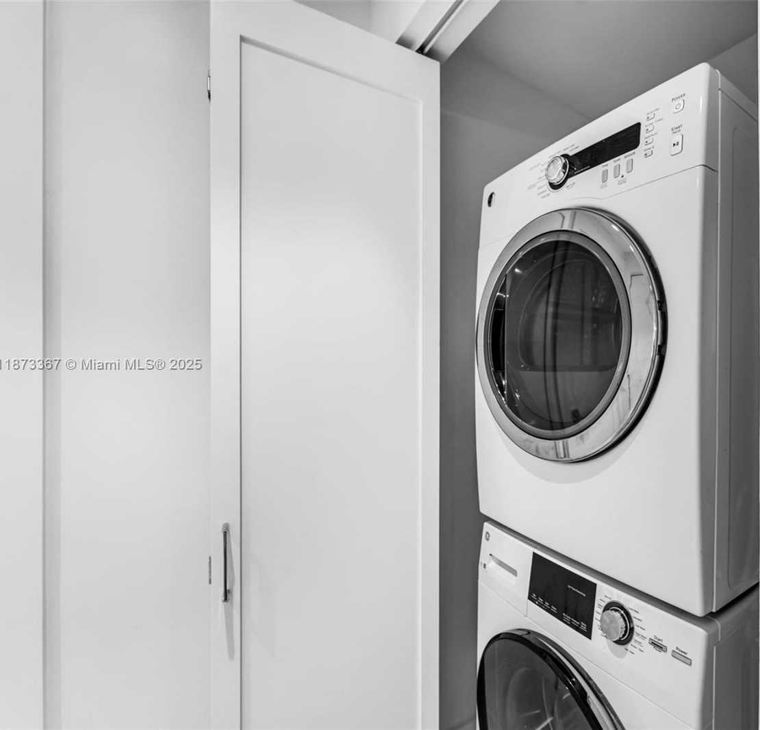 Small Image of 10 VENETIAN WAY #1903, Miami Beach Number 21