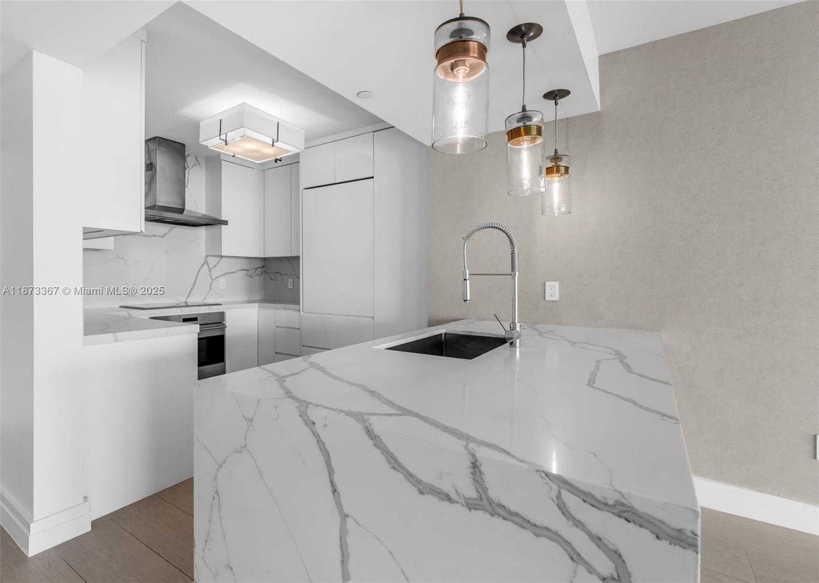 Small Image of 10 VENETIAN WAY #1903, Miami Beach Number 9