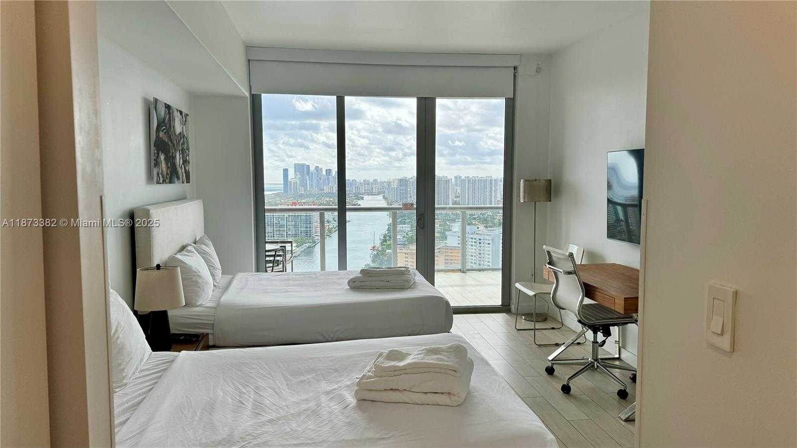 Small Image of 2600 Hallandale Beach Blvd, Hallandale Beach, FL 33009, USA Number 18