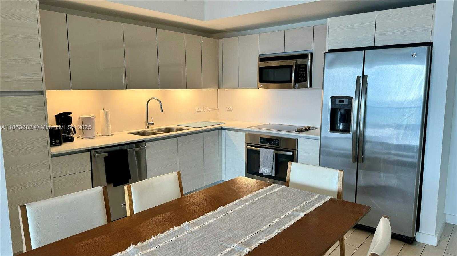 Small Image of 2600 Hallandale Beach Blvd, Hallandale Beach, FL 33009, USA Number 5