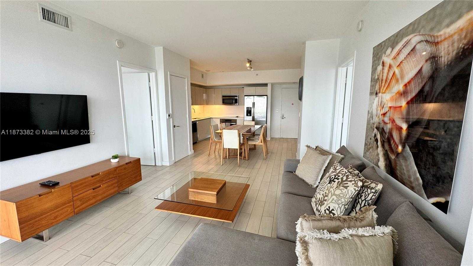 Small Image of 2600 Hallandale Beach Blvd, Hallandale Beach, FL 33009, USA Number 6
