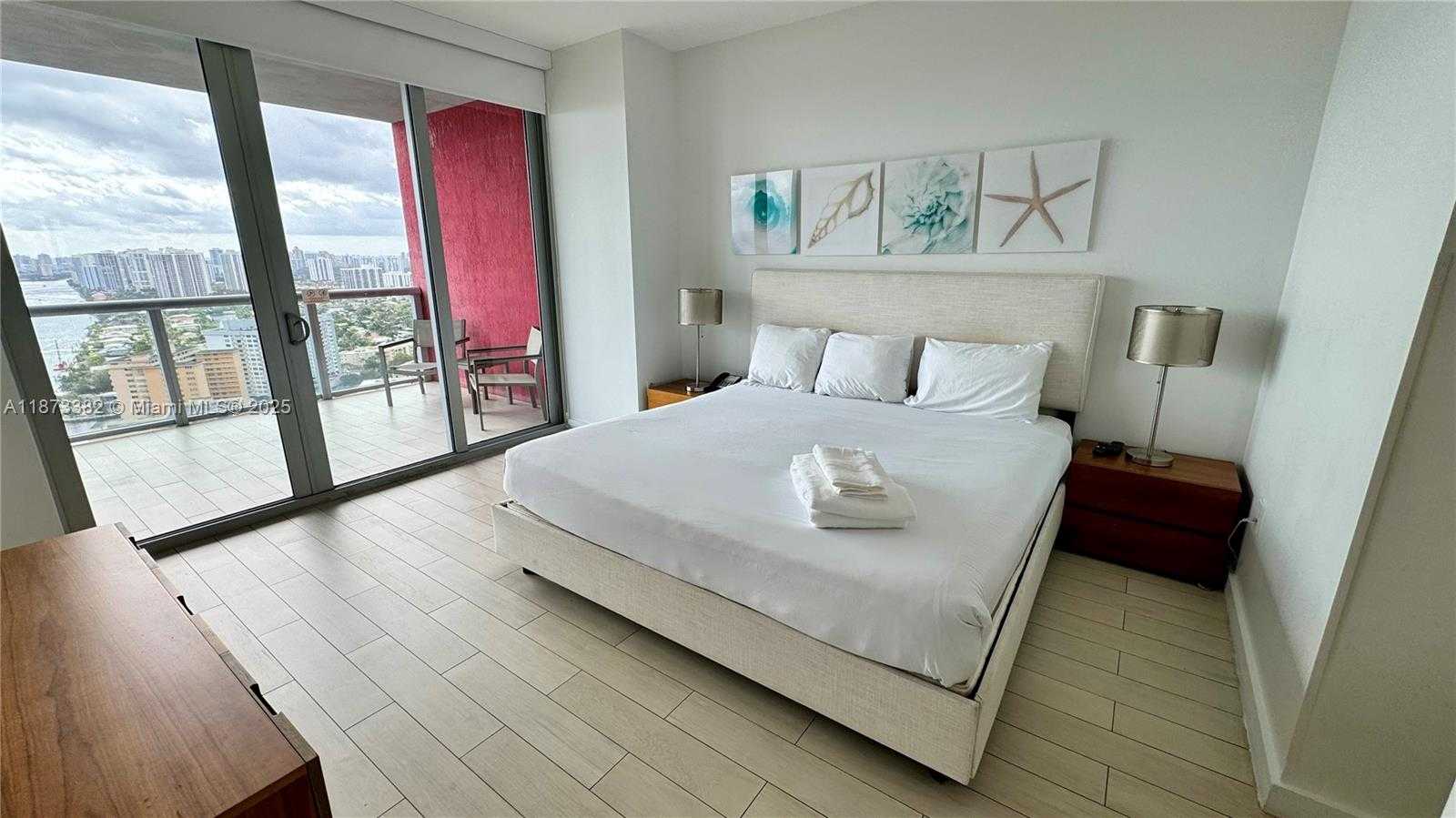 Small Image of 2600 Hallandale Beach Blvd, Hallandale Beach, FL 33009, USA Number 9