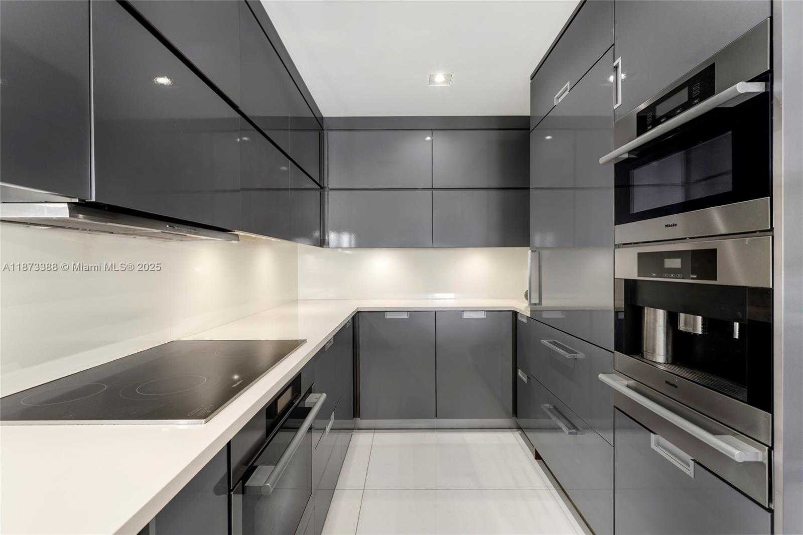 Small Image of 5344 FISHER ISLAND DR #5344, Miami Number 15