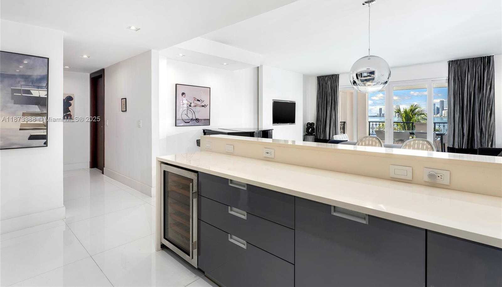 Small Image of 5344 FISHER ISLAND DR #5344, Miami Number 16