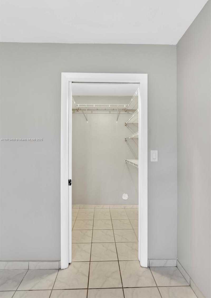 Small Image of 15525 MIAMI LAKEWAY N #106-8, Miami Lakes Number 20